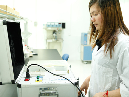 击穿电压测试仪